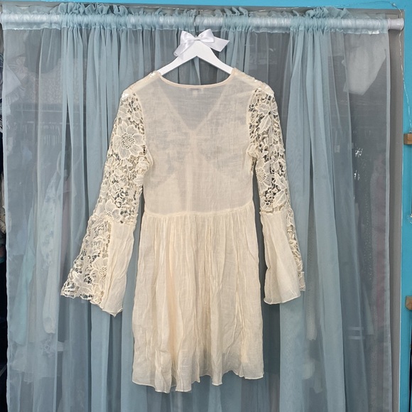 Lace accessory outer layer - Picture 2 of 3